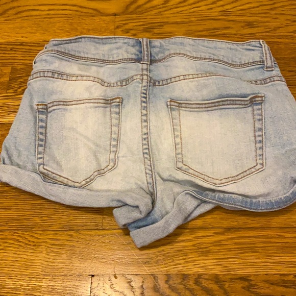 Light Washed Blue Jean Shorts - Picture 3 of 3
